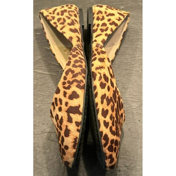 Time and Tru Comfort Leopard Print Point Toe Ballet Flat Women's Size 11 - Picture 7 of 10